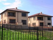 Къщи в малък комплекс Александрово